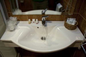 11. Lavoar KUMA pentru bai mici_ Lotus Slim