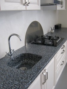 2. BLAT PEARL BLACK